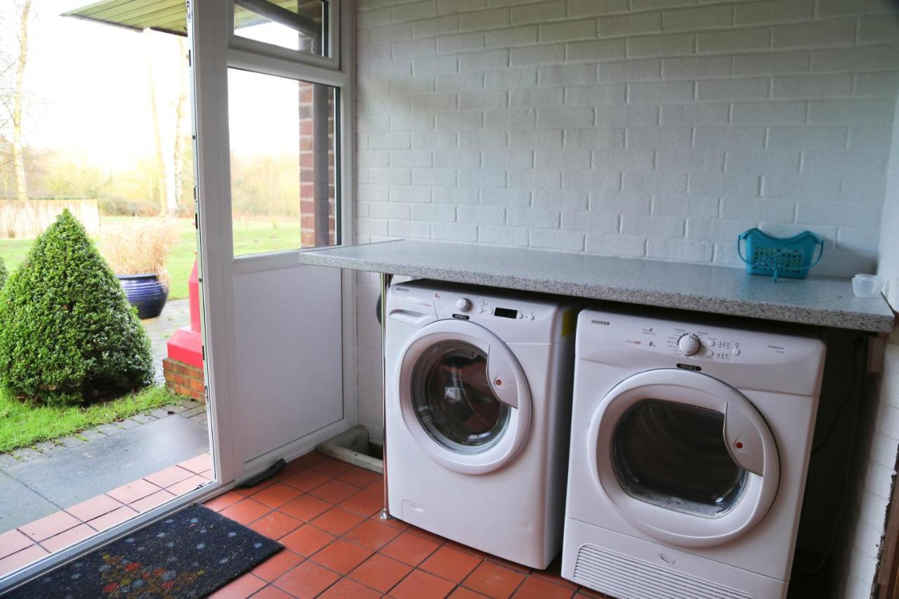 Surlingham Lodge Garden Cottage In Rspb Village Near Norwich Exterior foto