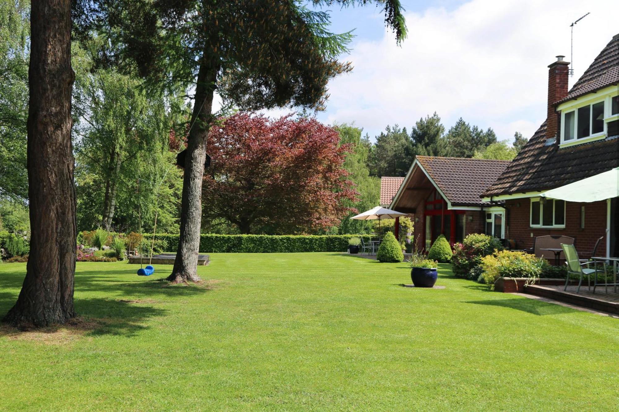 Surlingham Lodge Garden Cottage In Rspb Village Near Norwich Exterior foto
